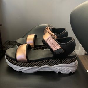 Sketchers Womens Ultra Wedges Sandals